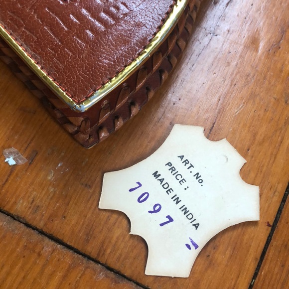 Capri 100% Genuine Leather Handmade Clutch - Picture 7 of 9